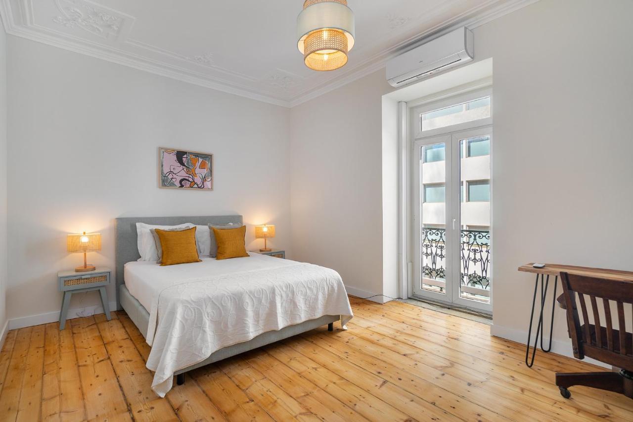 Whome - Brand New Luxury 4-bed With Riverside Views & Ac Apartamento *